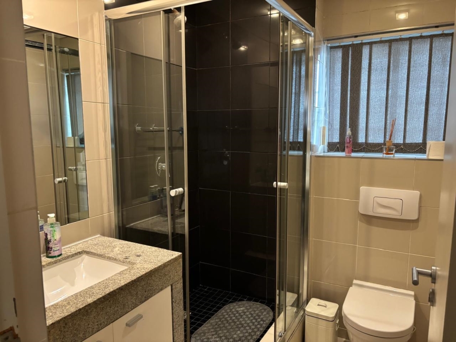 To Let 1 Bedroom Property for Rent in De Waterkant Western Cape